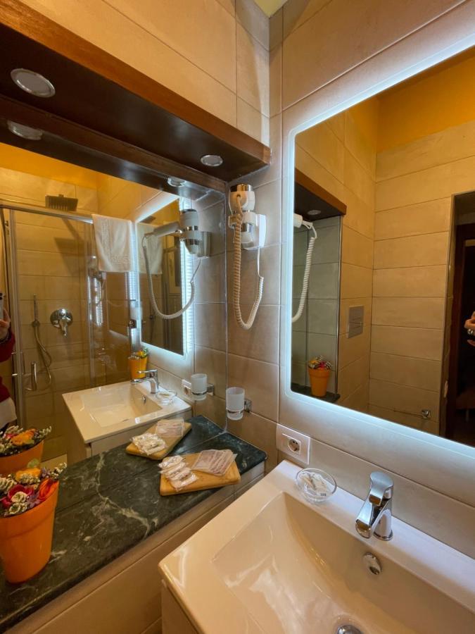 Napule E ... Hotel Napoli Ngoại thất bức ảnh